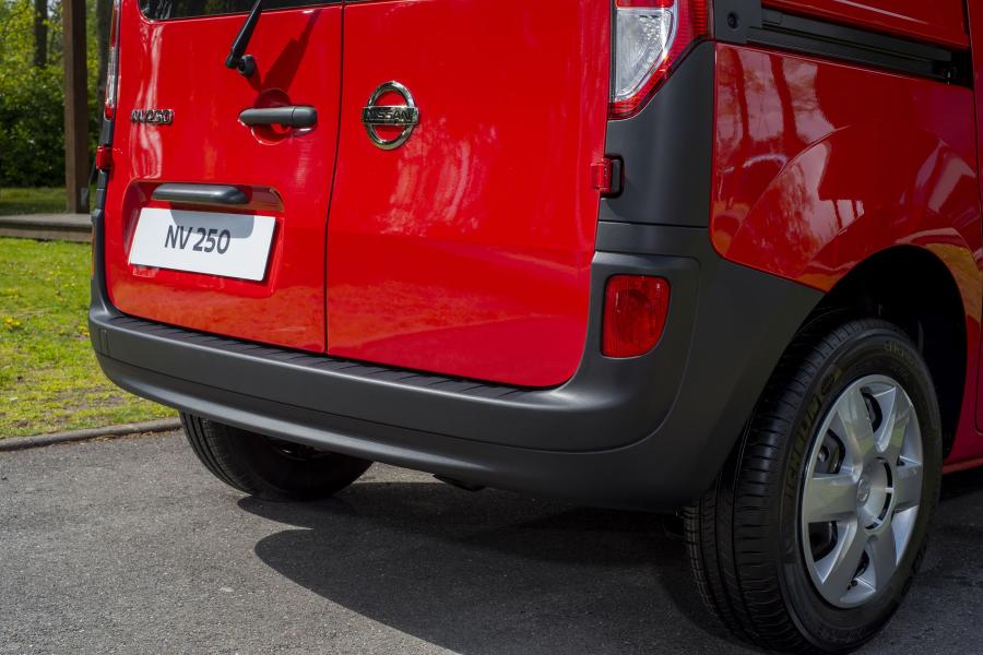 Детали экстерьера Nissan NV250 L1 Van 2019 года  (EU) (фото 7 из 37)